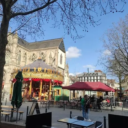 Cosy En Plein Centre Historique De شقة